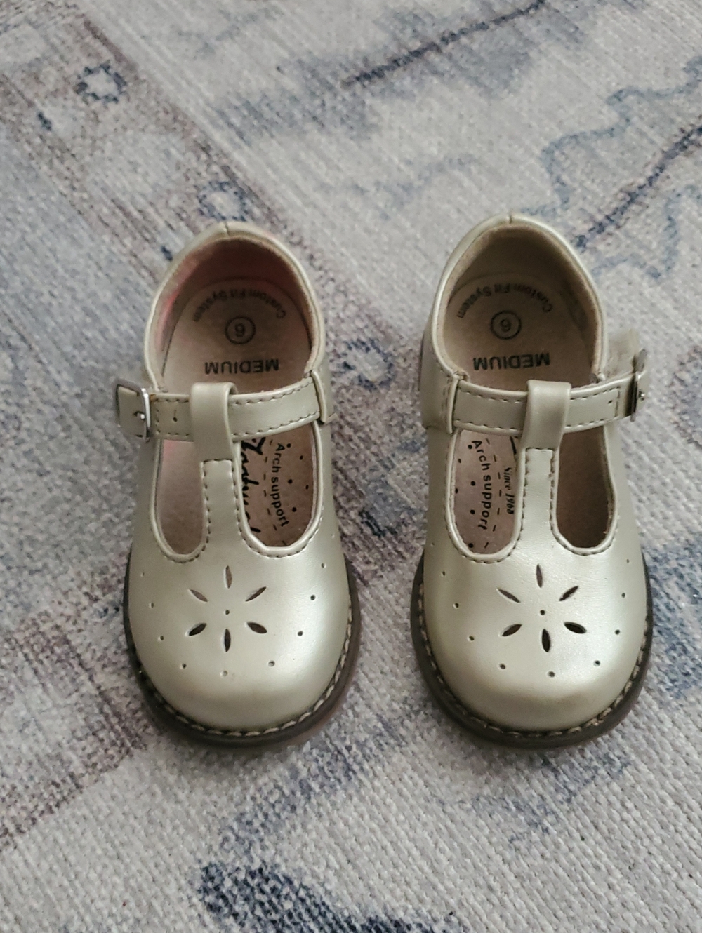 Footmates Toddler Girls Metallic Champagne T-Strap Mary Jane Kids Shoes Sz6